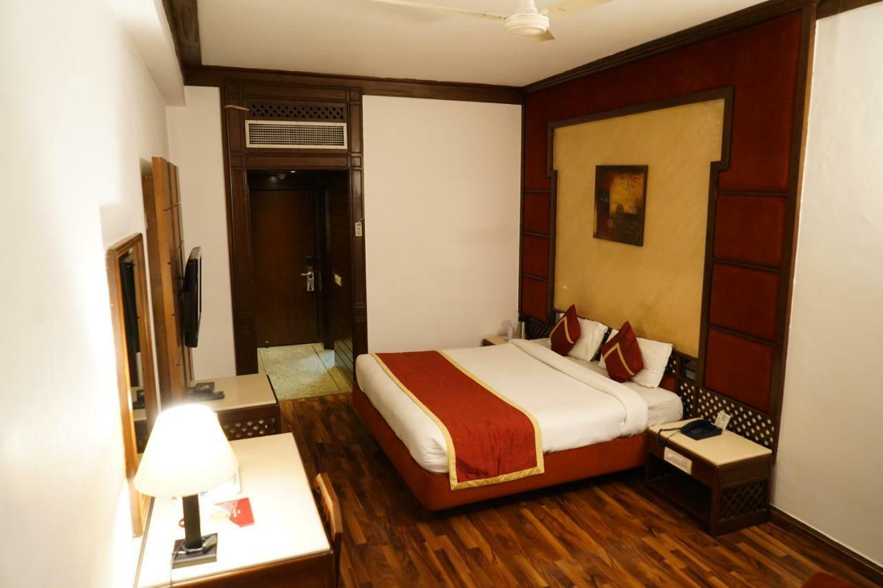 Hotel Park Inn Chandigarh Exterior photo